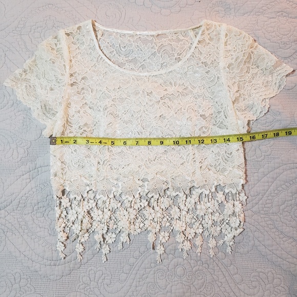 Floral Ivory Lace Top - Picture 3 of 4